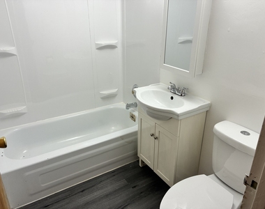 7201 S Lowe Avenue - Photo Thumbnail 5