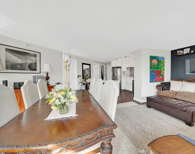 545 N Dearborn Street - Photo Thumbnail 7