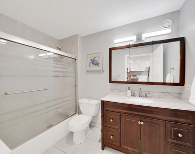 545 N Dearborn Street - Photo Thumbnail 11