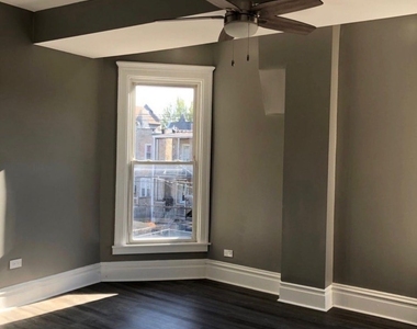 209 S Albany Avenue - Photo Thumbnail 1