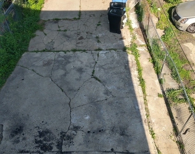 209 S Albany Avenue - Photo Thumbnail 7