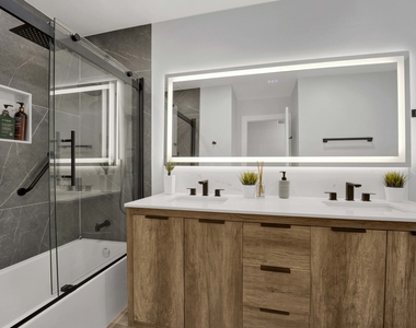 1135 Crestwood Drive - Photo Thumbnail 20