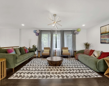 1135 Crestwood Drive - Photo Thumbnail 3