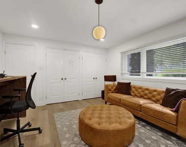 1135 Crestwood Drive - Photo Thumbnail 26
