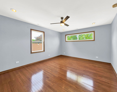 5845 S Sayre Avenue - Photo Thumbnail 18