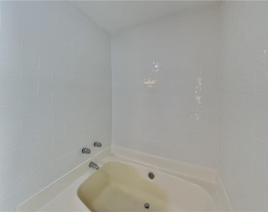 620 Gregory Manor Drive Sw - Photo Thumbnail 8