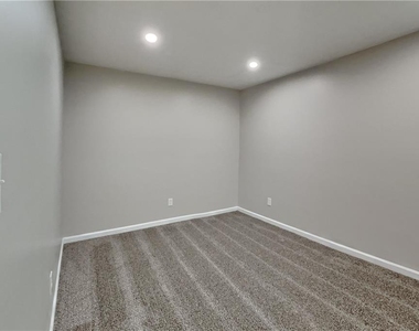 620 Gregory Manor Drive Sw - Photo Thumbnail 11