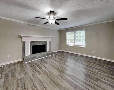 2671 Ashley Drive N - Photo Thumbnail 1