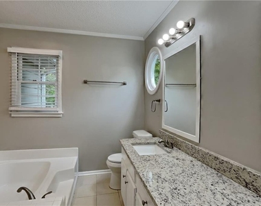 2671 Ashley Drive N - Photo Thumbnail 10