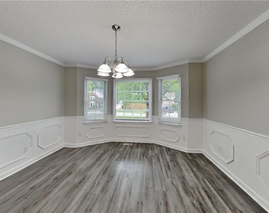 2671 Ashley Drive N - Photo Thumbnail 8