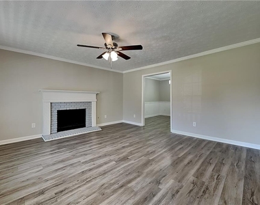 1275 Shamrock Hill Circle - Photo Thumbnail 2