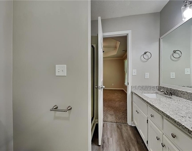 1275 Shamrock Hill Circle - Photo Thumbnail 9
