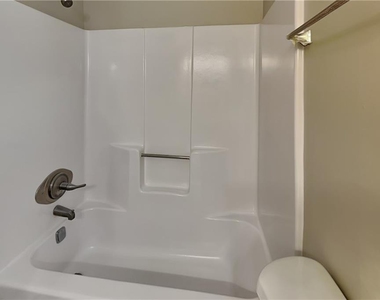 335 Olde Bridge Way - Photo Thumbnail 14