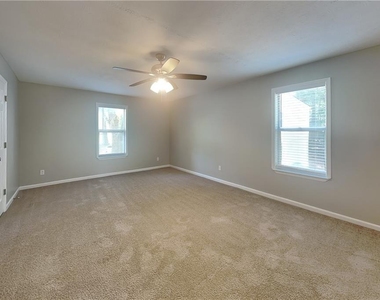335 Olde Bridge Way - Photo Thumbnail 7