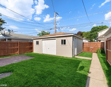 6017 N Austin Avenue - Photo Thumbnail 12