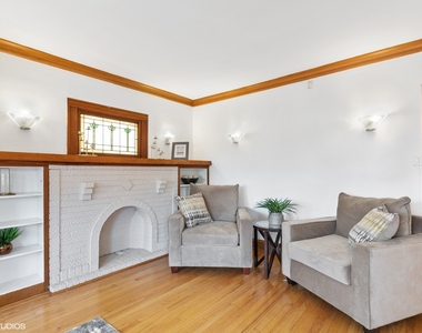 6017 N Austin Avenue - Photo Thumbnail 4