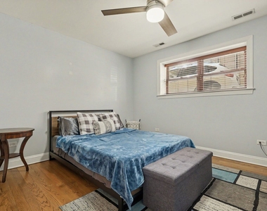 857 W Ainslie Street - Photo Thumbnail 23