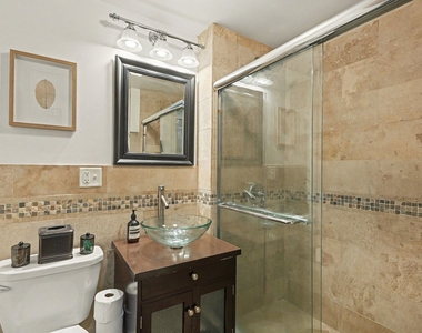 857 W Ainslie Street - Photo Thumbnail 22
