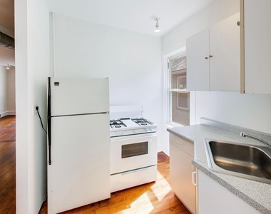 812 W 19th Street - Photo Thumbnail 7