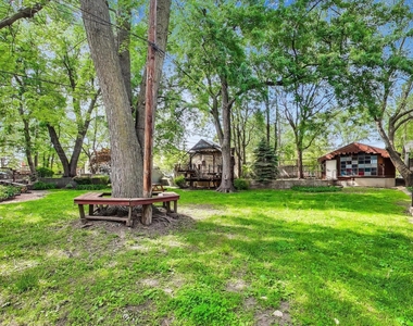 812 W 19th Street - Photo Thumbnail 15