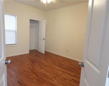 1921 Binnies Way - Photo Thumbnail 12