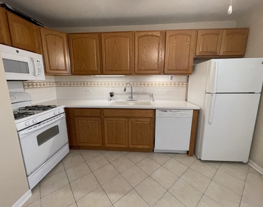 118 Boardwalk Street - Photo Thumbnail 3