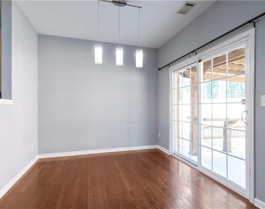 1126 Treymont - Photo Thumbnail 4