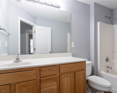 1126 Treymont - Photo Thumbnail 19
