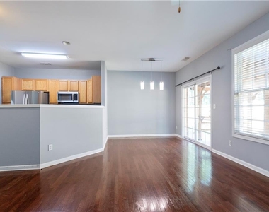 1126 Treymont - Photo Thumbnail 3