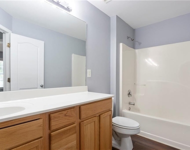 1126 Treymont - Photo Thumbnail 18