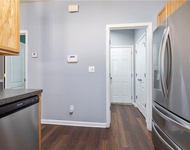 1126 Treymont - Photo Thumbnail 9