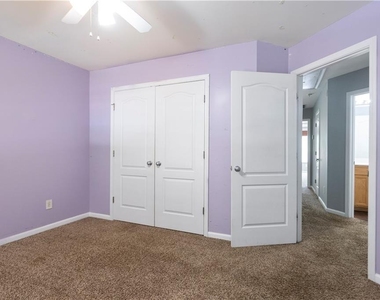 1126 Treymont - Photo Thumbnail 15