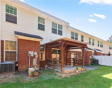 1126 Treymont - Photo Thumbnail 28