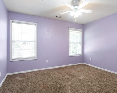 1126 Treymont - Photo Thumbnail 14