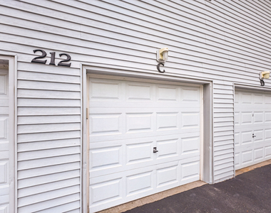212 Amherst Court - Photo Thumbnail 44
