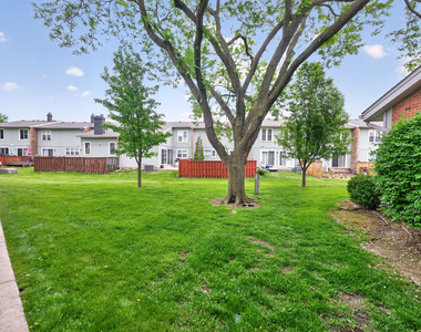 212 Amherst Court - Photo Thumbnail 42