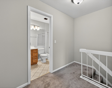 212 Amherst Court - Photo Thumbnail 21