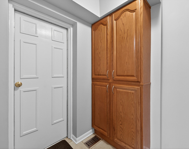 212 Amherst Court - Photo Thumbnail 18
