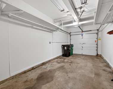 212 Amherst Court - Photo Thumbnail 41