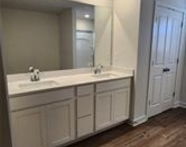 2044 Underwood Drive - Photo Thumbnail 12