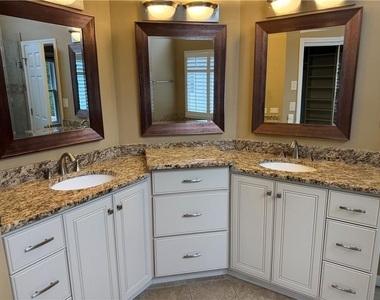10935 Pennbrooke Crossing - Photo Thumbnail 22