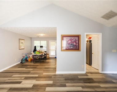 599 Rivulett Court - Photo Thumbnail 4