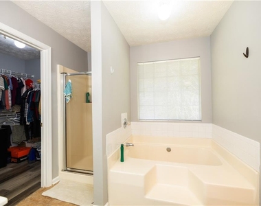 599 Rivulett Court - Photo Thumbnail 12