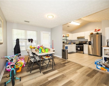 599 Rivulett Court - Photo Thumbnail 5