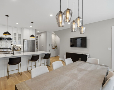 2137 W Ohio Street - Photo Thumbnail 3