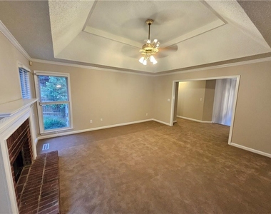144 Hunters Trace - Photo Thumbnail 5