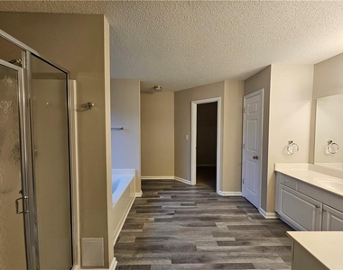 144 Hunters Trace - Photo Thumbnail 19