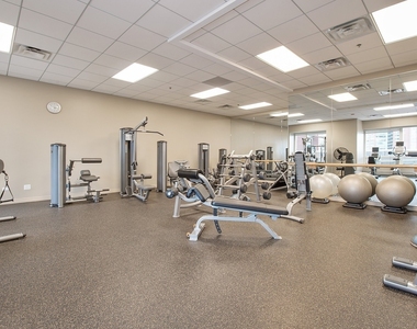 512 N Mcclurg Court - Photo Thumbnail 22
