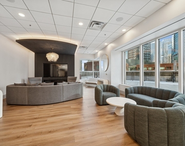 512 N Mcclurg Court - Photo Thumbnail 28