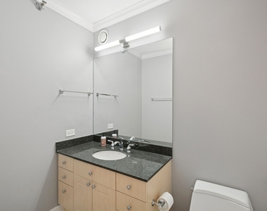 512 N Mcclurg Court - Photo Thumbnail 13